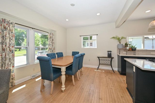 3725 S 5th PLACE, Milwaukee, WI 53207