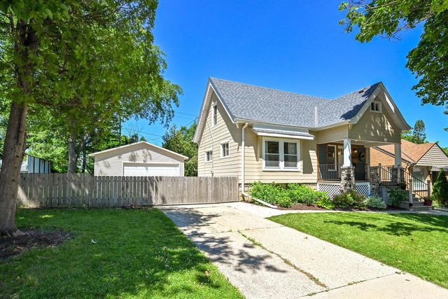 3725 S 5th PLACE, Milwaukee, WI 53207