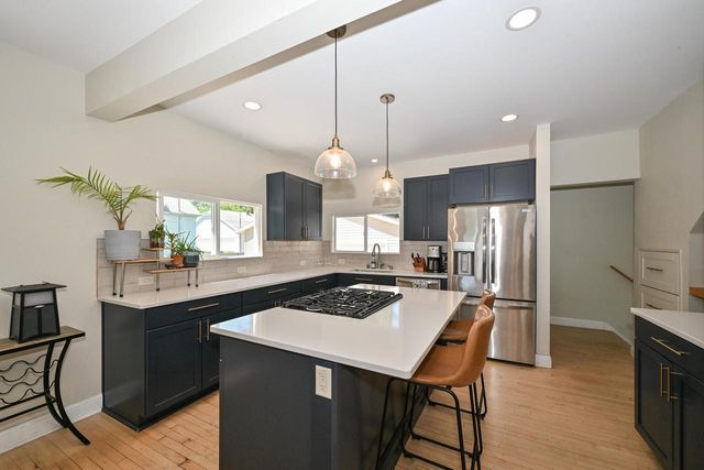 3725 S 5th PLACE, Milwaukee, WI 53207