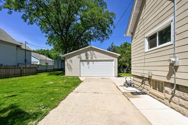 3725 S 5th PLACE, Milwaukee, WI 53207