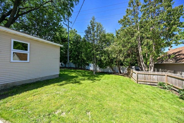 3725 S 5th PLACE, Milwaukee, WI 53207