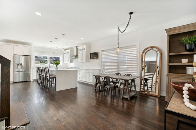 6324 N Keeler Avenue, Chicago, IL 60646