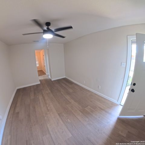 910 Crestfield, San Antonio, TX 78227