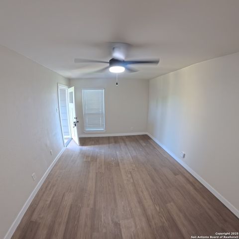 910 Crestfield, San Antonio, TX 78227
