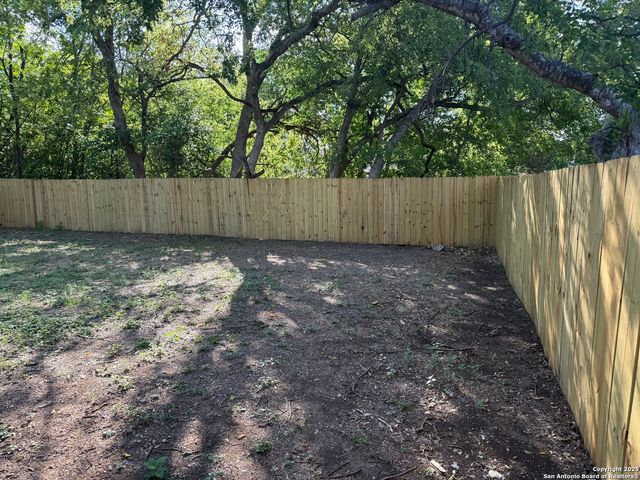 910 Crestfield, San Antonio, TX 78227