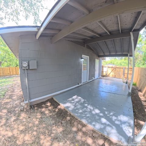 910 Crestfield, San Antonio, TX 78227