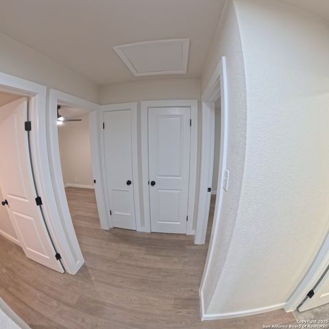910 Crestfield, San Antonio, TX 78227