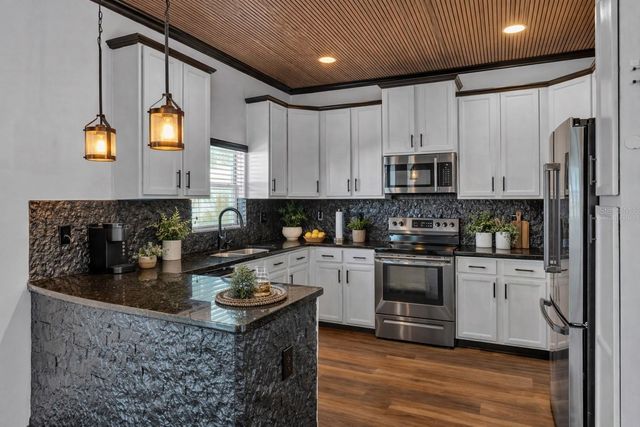 3202 MAGNOLIA GARDEN DRIVE, Plant City, FL 33567