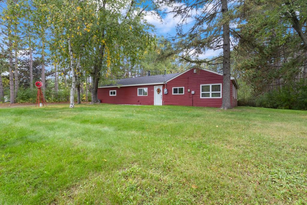 6055 Baldwin Lake Road, Lino Lakes, MN 55014 — exterior