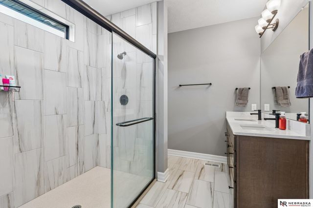 12009 Windsor Drive, Papillion, NE 68046