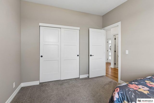 12009 Windsor Drive, Papillion, NE 68046