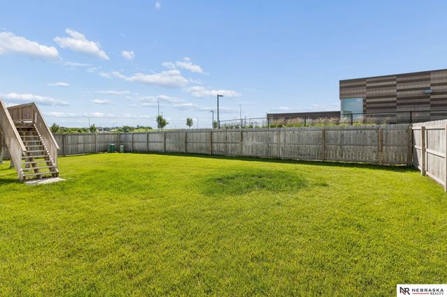12009 Windsor Drive, Papillion, NE 68046