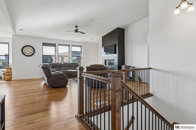 12009 Windsor Drive, Papillion, NE 68046