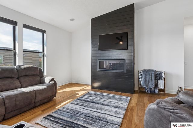 12009 Windsor Drive, Papillion, NE 68046