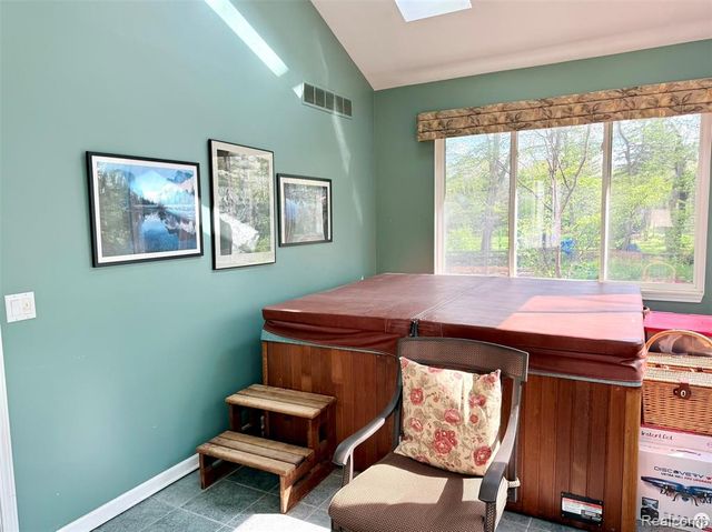 24525 Sandpiper Court, Novi, MI 48374
