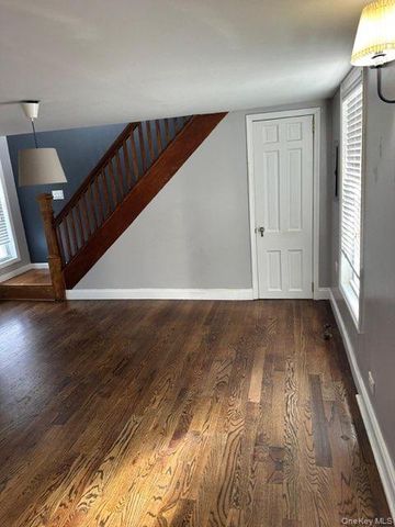 109 Jeanette Avenue, Inwood, NY 11096