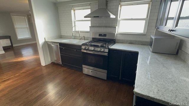 109 Jeanette Avenue, Inwood, NY 11096