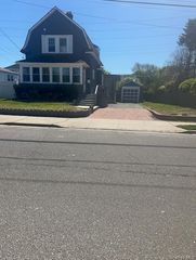 109 Jeanette Avenue, Inwood, NY 11096