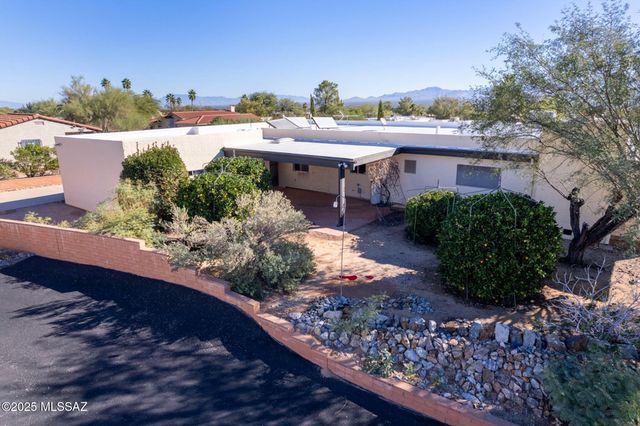 959 S Las Lomas Circle, Green Valley, AZ 85614