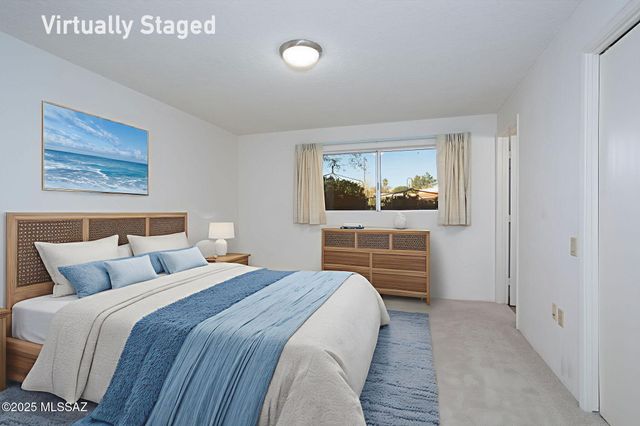 959 S Las Lomas Circle, Green Valley, AZ 85614