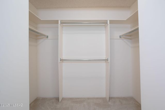 959 S Las Lomas Circle, Green Valley, AZ 85614