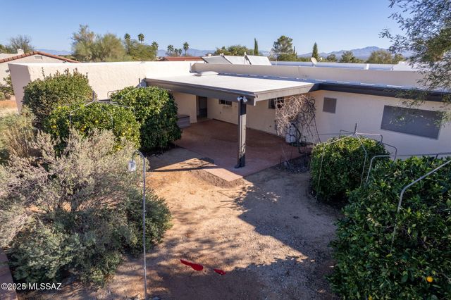 959 S Las Lomas Circle, Green Valley, AZ 85614