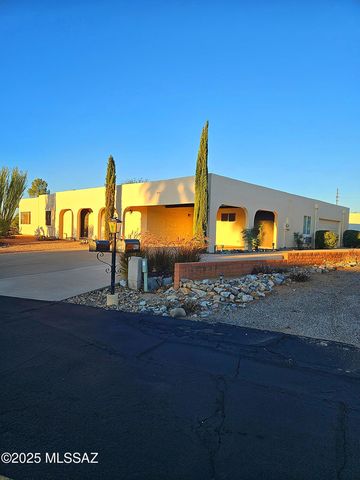 959 S Las Lomas Circle, Green Valley, AZ 85614