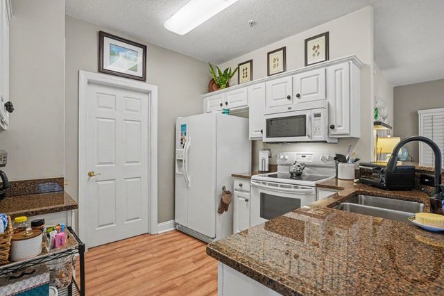 5050 Belleglen Ct Apt 102, Myrtle Beach, SC 29579