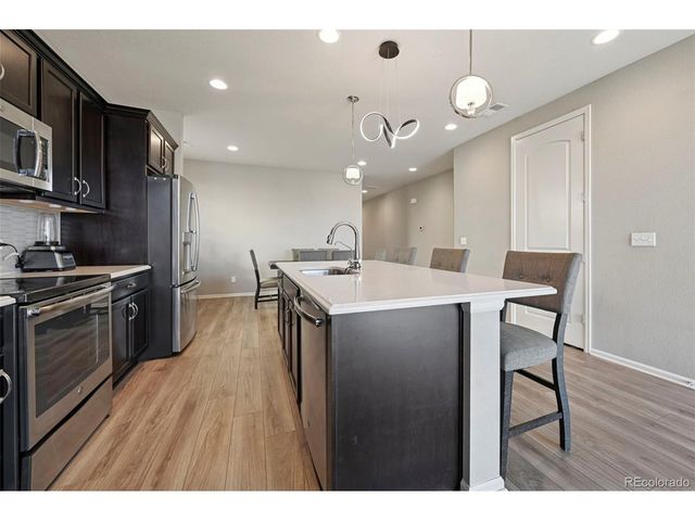 10571 Yosemite St, Commerce City, CO 80640