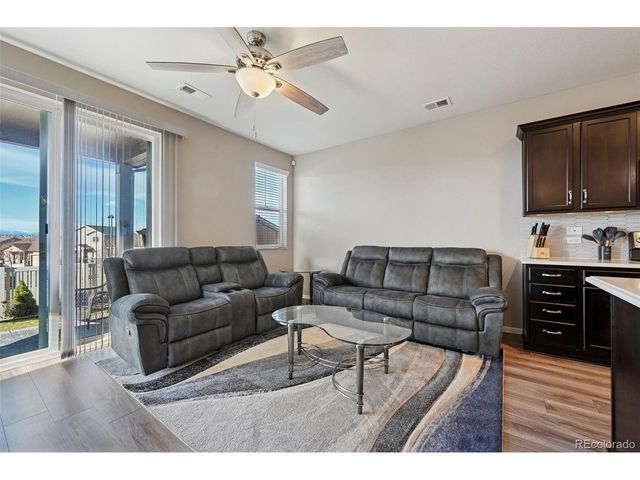 10571 Yosemite St, Commerce City, CO 80640