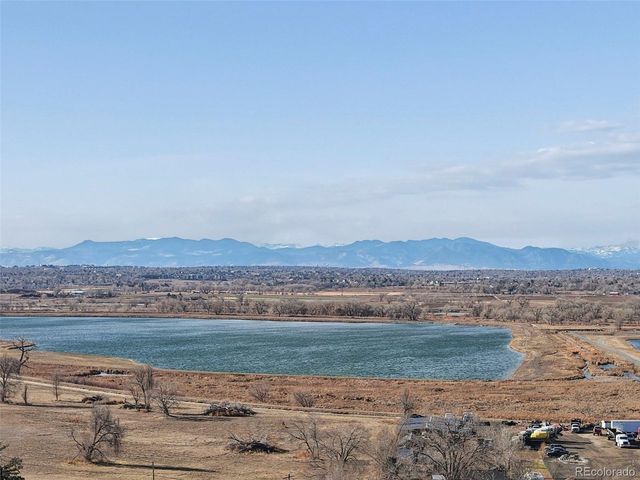 10571 Yosemite St, Commerce City, CO 80640