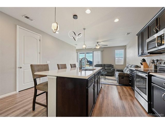 10571 Yosemite St, Commerce City, CO 80640