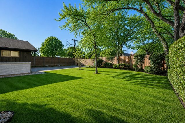 9565 Dartridge Drive, Dallas, TX 75238