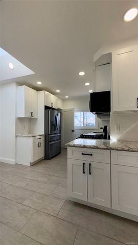 3295 Parkway Drive, Baldwin, NY 11510