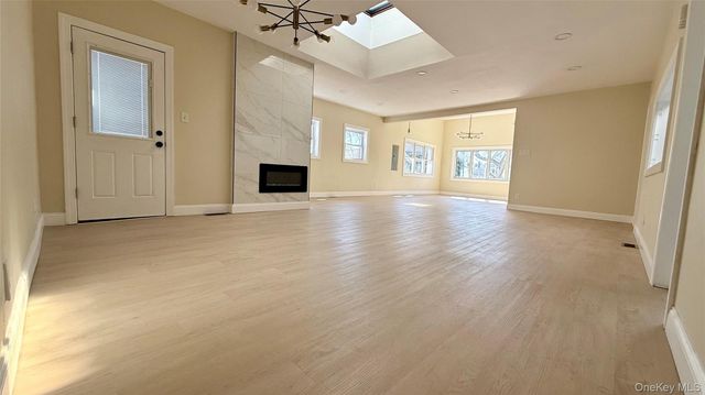 3295 Parkway Drive, Baldwin, NY 11510