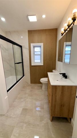 3295 Parkway Drive, Baldwin, NY 11510