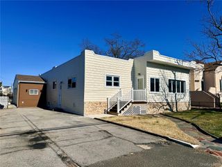 3295 Parkway Drive, Baldwin, NY 11510