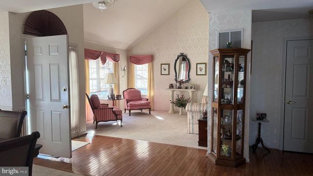 15 HOGAN WAY, Moorestown, NJ 08057