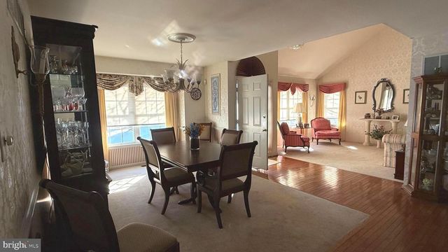 15 HOGAN WAY, Moorestown, NJ 08057