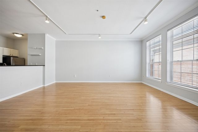 2305 Worthington Street 322, Dallas, TX 75204