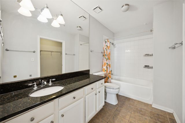 2305 Worthington Street 322, Dallas, TX 75204