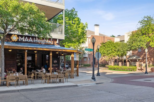 2305 Worthington Street 322, Dallas, TX 75204