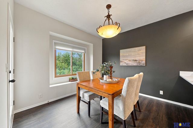 5618 Barrington Park Drive, Lincoln, NE 68516