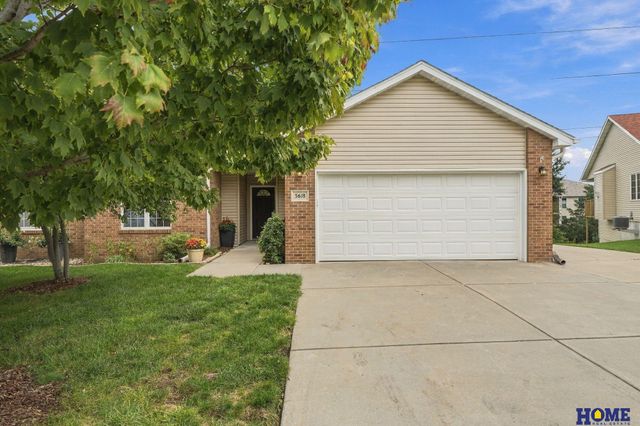 5618 Barrington Park Drive, Lincoln, NE 68516