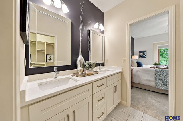 5618 Barrington Park Drive, Lincoln, NE 68516