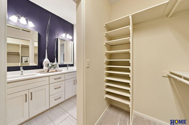 5618 Barrington Park Drive, Lincoln, NE 68516