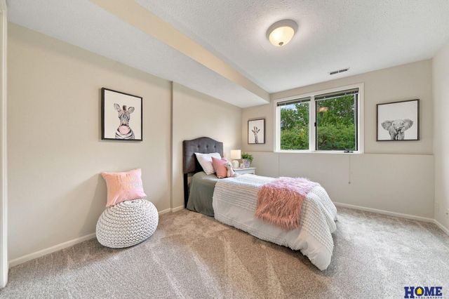 5618 Barrington Park Drive, Lincoln, NE 68516