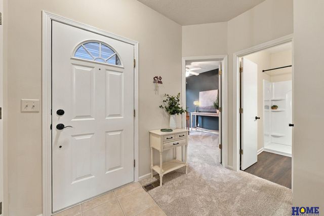 5618 Barrington Park Drive, Lincoln, NE 68516