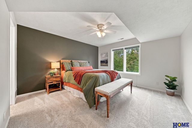 5618 Barrington Park Drive, Lincoln, NE 68516