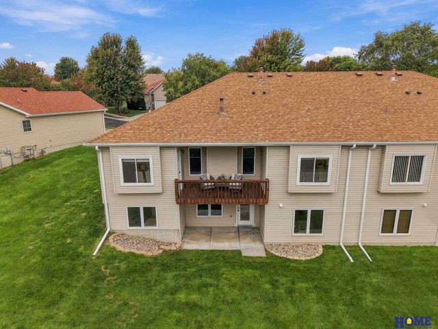 5618 Barrington Park Drive, Lincoln, NE 68516